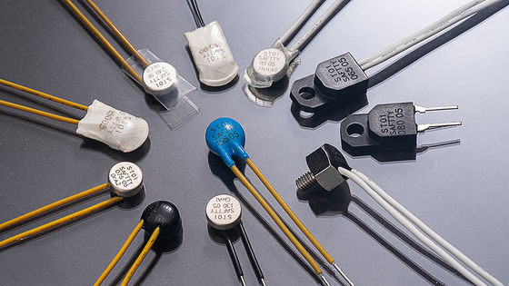 ST01 Cầu chì nhiệt SO6 Công tắc điều khiển nhiệt độ với dải 50-250℃ Thường đóng hoặc Mở Tự động hoặc Đặt lại thủ công